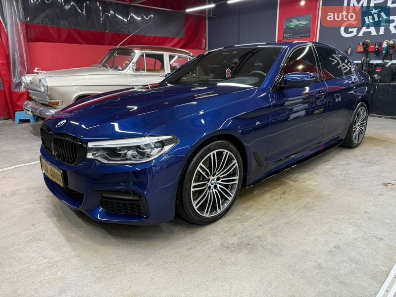 Седан BMW 5 Series 2018 в Мостиске