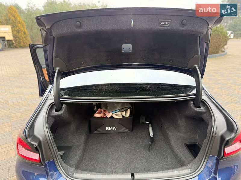 Седан BMW 5 Series 2018 в Мостиске