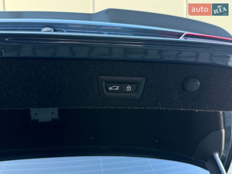 Седан BMW 5 Series 2022 в Черновцах