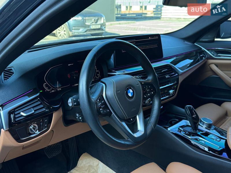 Седан BMW 5 Series 2022 в Черновцах