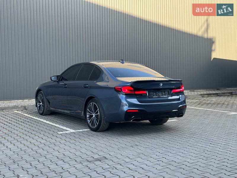 Седан BMW 5 Series 2022 в Черновцах