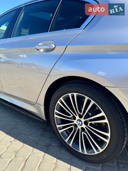 Седан BMW 5 Series 2018 в Львове