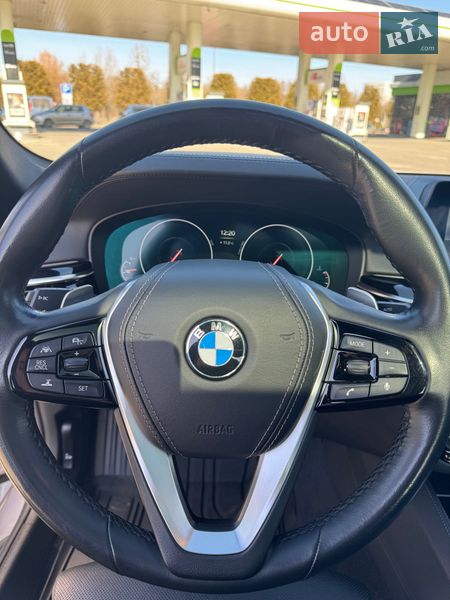 Седан BMW 5 Series 2018 в Львове