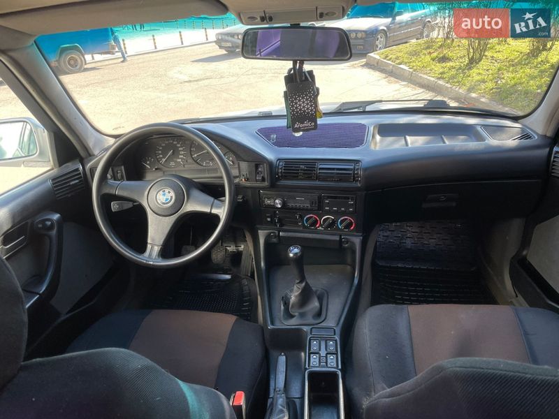 Седан BMW 5 Series 1990 в Одессе