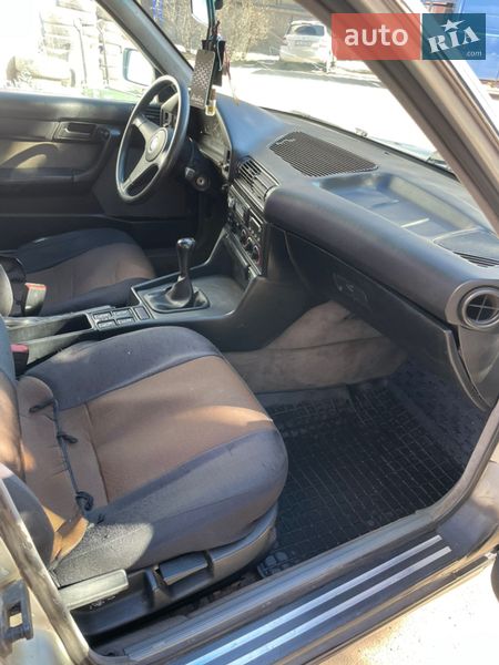 Седан BMW 5 Series 1990 в Одессе