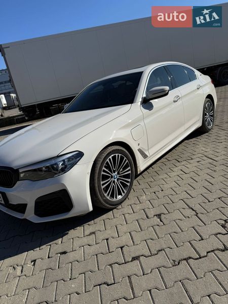 Седан BMW 5 Series 2018 в Черновцах