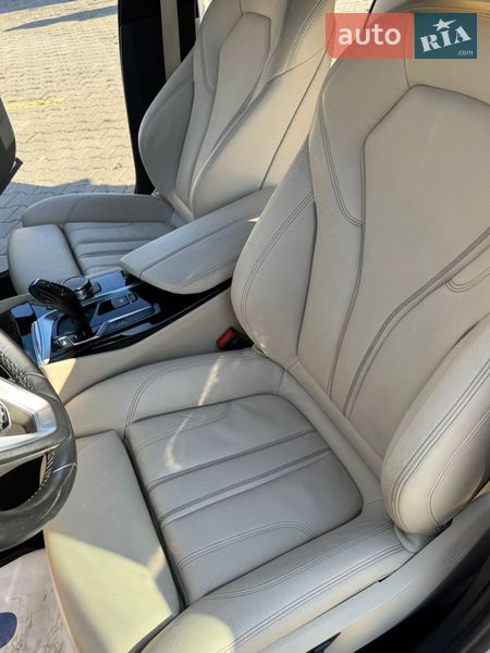 Седан BMW 5 Series 2018 в Черновцах