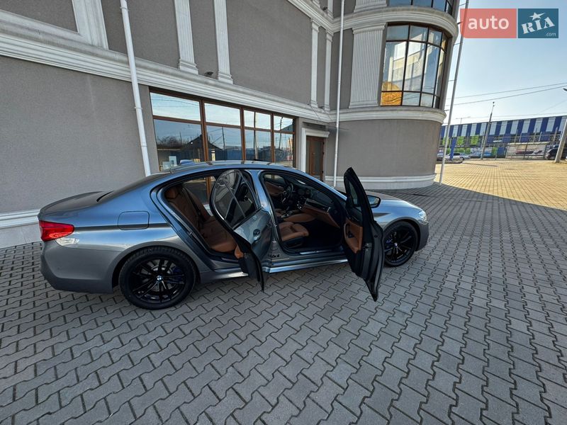 Седан BMW 5 Series 2019 в Черновцах
