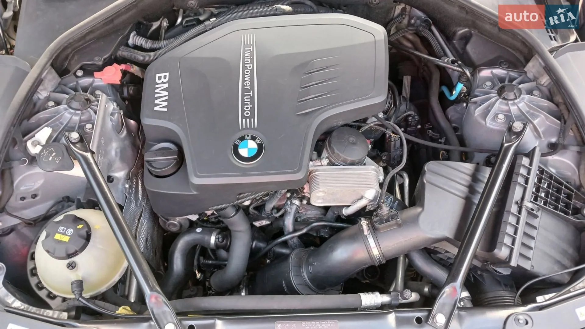 2012 BMW 5er - мініатюра 11