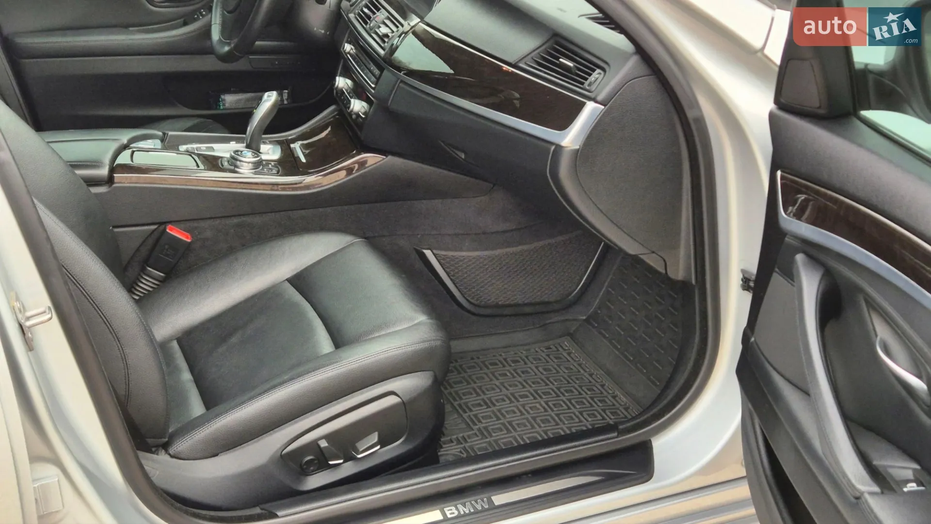 2013 BMW 5er - мініатюра 22