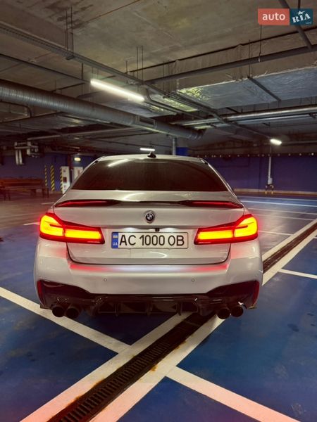 Седан BMW 5 Series 2018 в Нововолынске