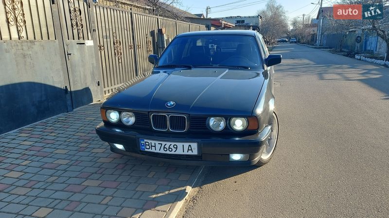 BMW 5 Series 1990 BMW 5 Series 1990