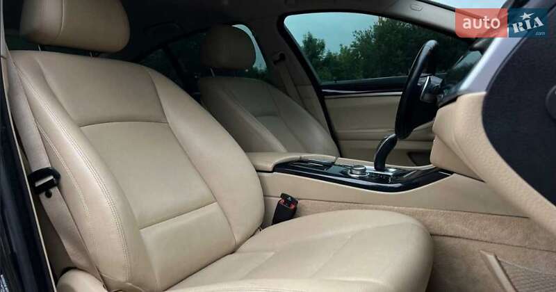 Седан BMW 5 Series 2015 в Львове