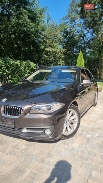 Седан BMW 5 Series 2015 в Львове