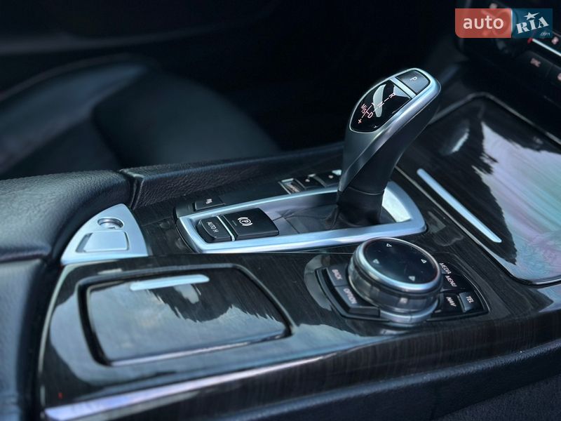 Седан BMW 5 Series 2013 в Львове