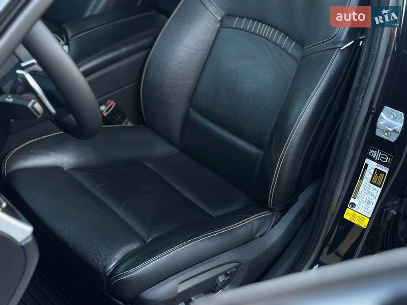 Седан BMW 5 Series 2013 в Львове
