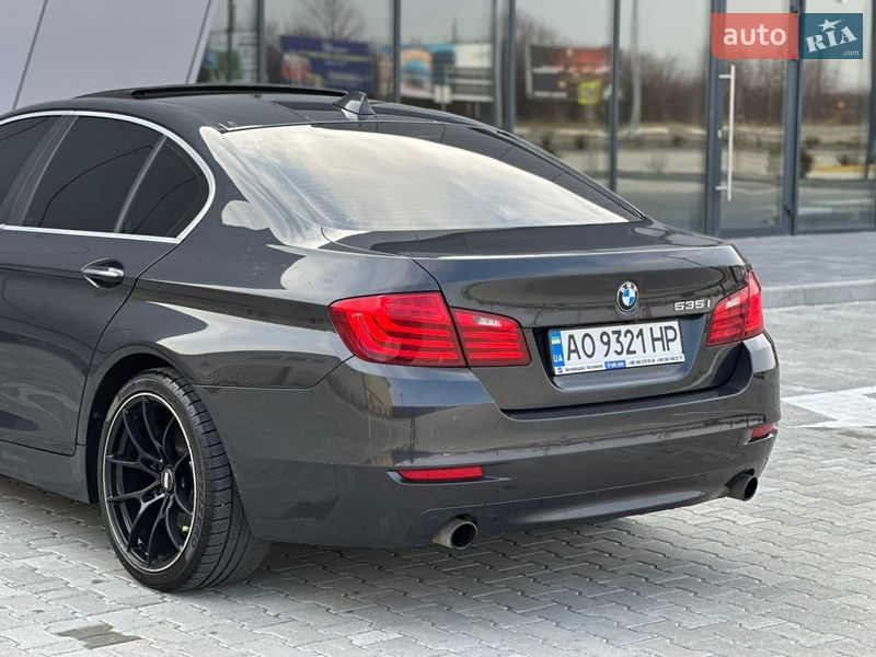 Седан BMW 5 Series 2013 в Ужгороде