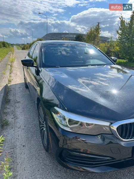 Седан BMW 5 Series 2019 в Львове