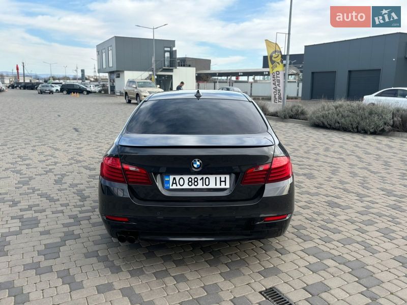 Седан BMW 5 Series 2013 в Ужгороде