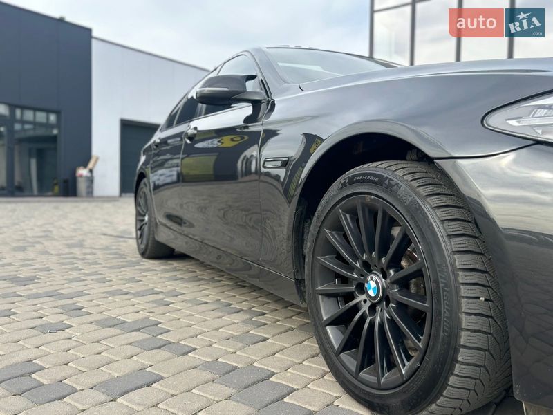 Седан BMW 5 Series 2013 в Ужгороде