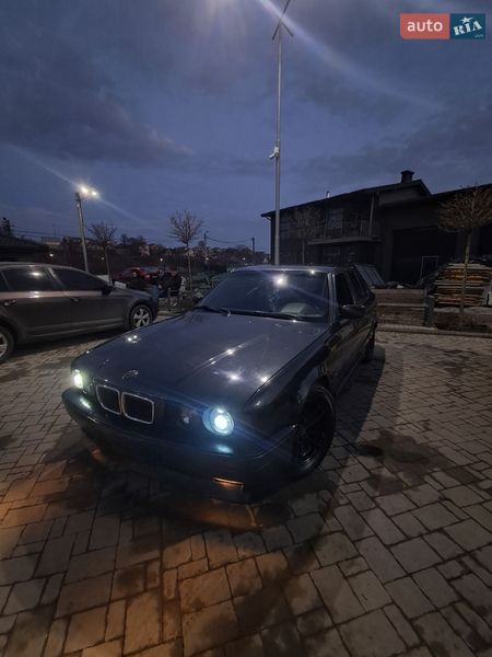 Седан BMW 5 Series 1994 в Львове