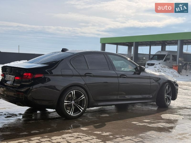 Седан BMW 5 Series 2023 в Кам'янець-Подільському