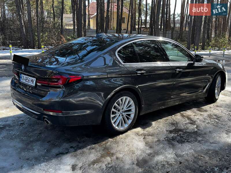 Седан BMW 5 Series 2017 в Киеве