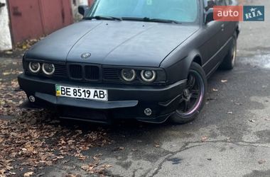 Седан BMW 5 Series 1991 в Миколаєві