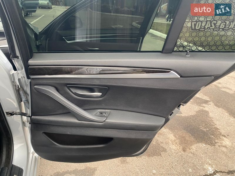 Седан BMW 5 Series 2015 в Харькове