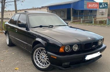 Седан BMW 5 Series 1992 в Харькове