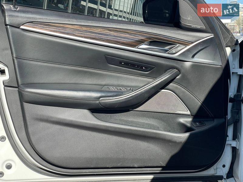 Седан BMW 5 Series 2018 в Киеве