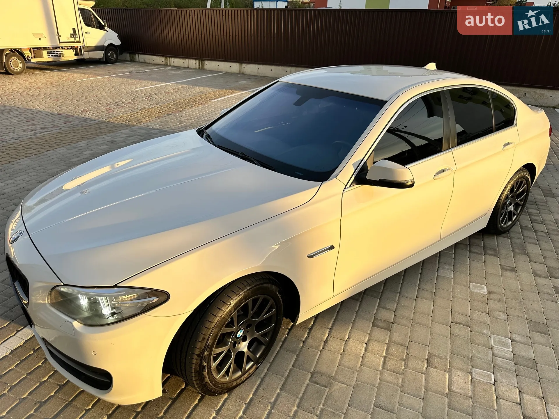 2013 BMW 5er - мініатюра 2
