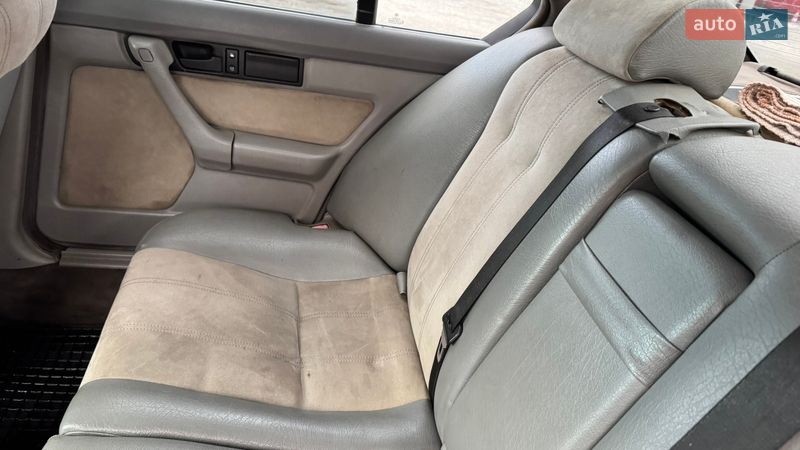 Седан BMW 5 Series 1991 в Киеве