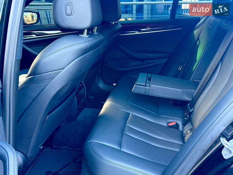 Седан BMW 5 Series 2018 в Киеве
