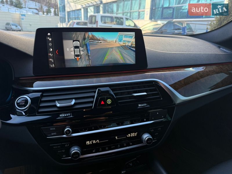 Седан BMW 5 Series 2018 в Киеве