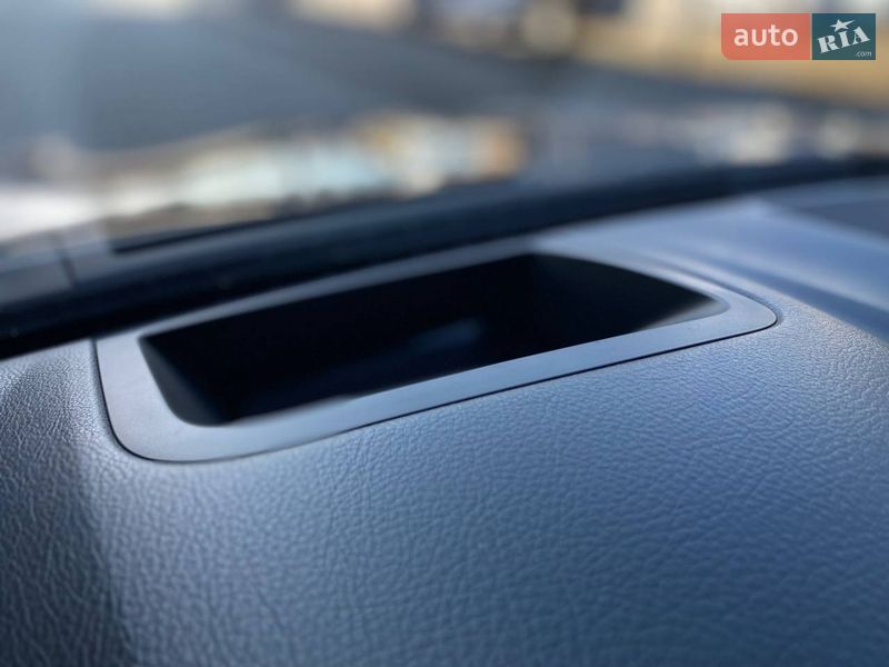 Седан BMW 5 Series 2015 в Черновцах