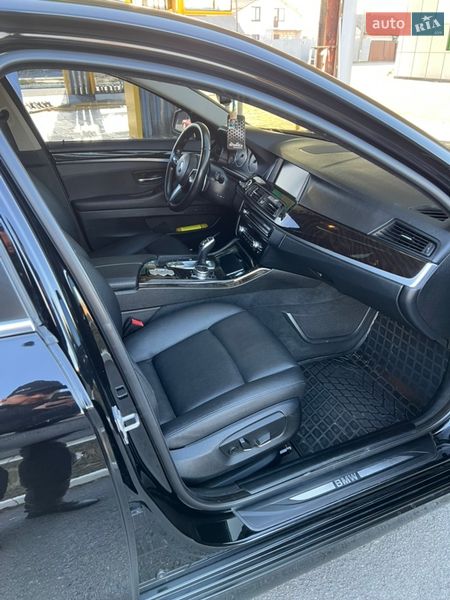 Седан BMW 5 Series 2015 в Дніпрі