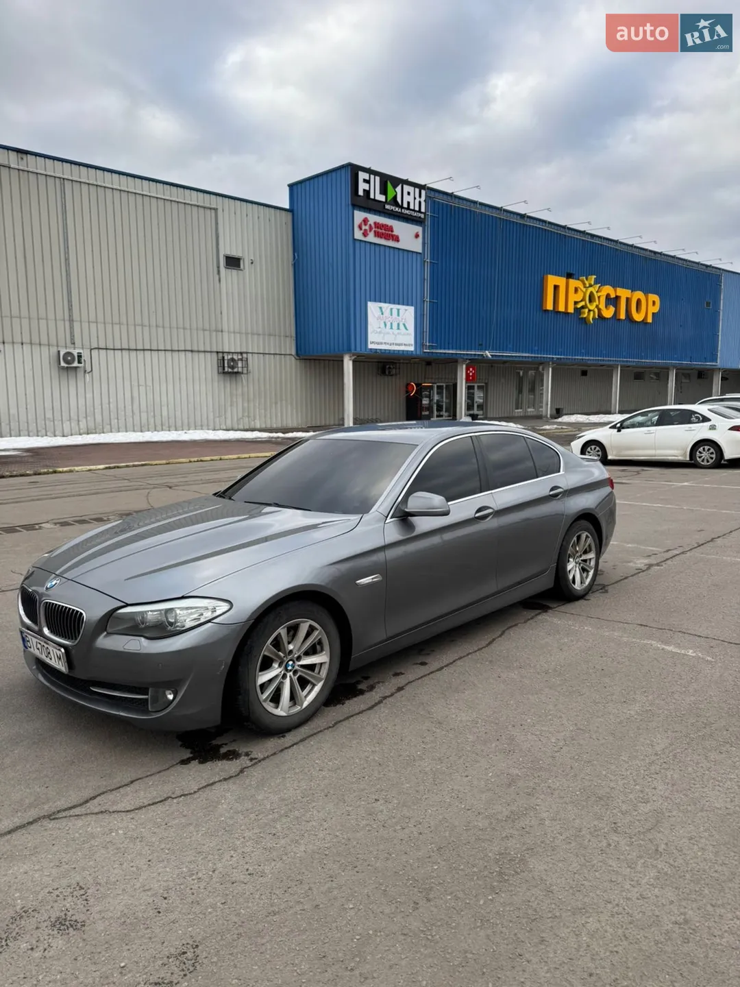 2010 BMW 5er - мініатюра 2