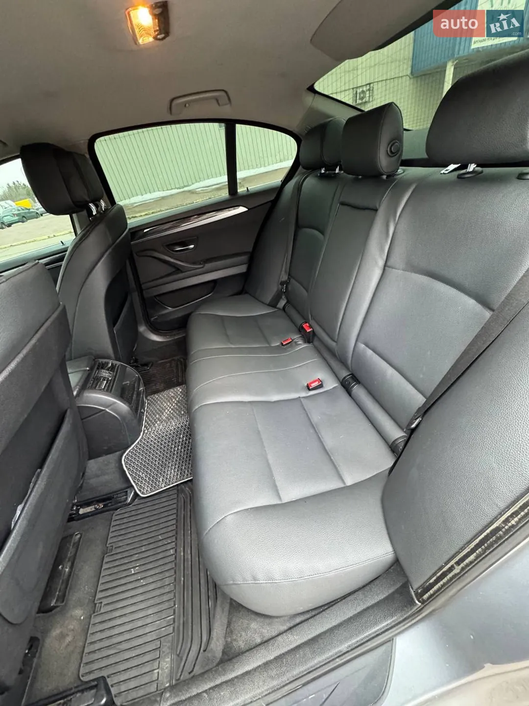 2010 BMW 5er - мініатюра 5