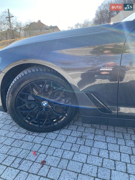 Седан BMW 5 Series 2017 в Львові