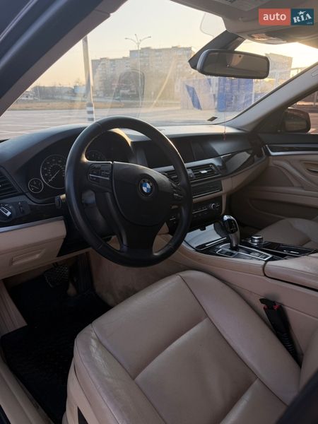 Седан BMW 5 Series 2012 в Каменец-Подольском