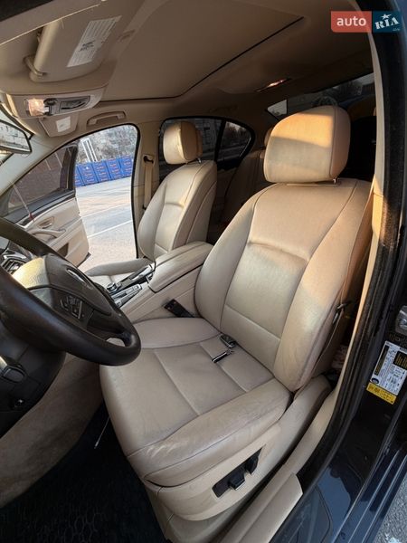 Седан BMW 5 Series 2012 в Каменец-Подольском