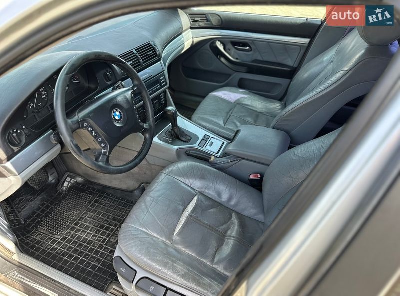 Седан BMW 5 Series 2000 в Одессе