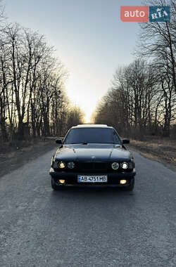 Седан BMW 5 Series 1995 в Виннице