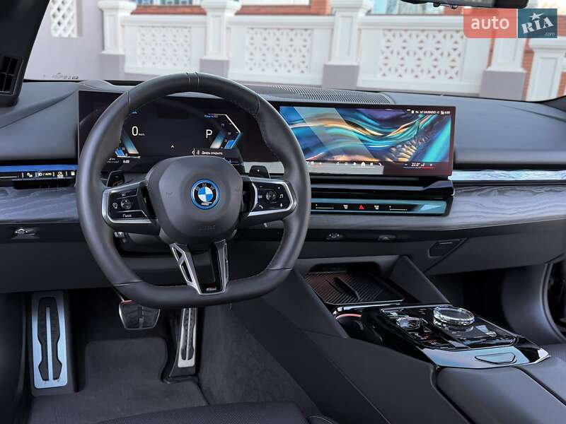 Седан BMW 5 Series 2024 в Одессе