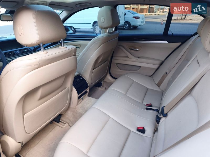 Седан BMW 5 Series 2014 в Виннице
