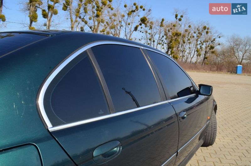 Седан BMW 5 Series 1996 в Черновцах