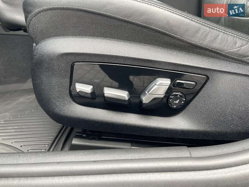 Седан BMW 5 Series 2017 в Николаеве