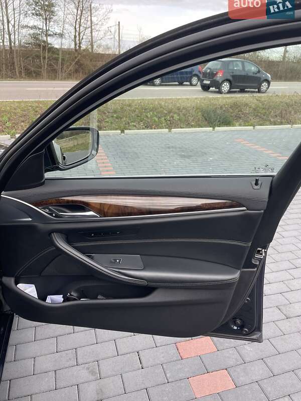 Седан BMW 5 Series 2017 в Николаеве