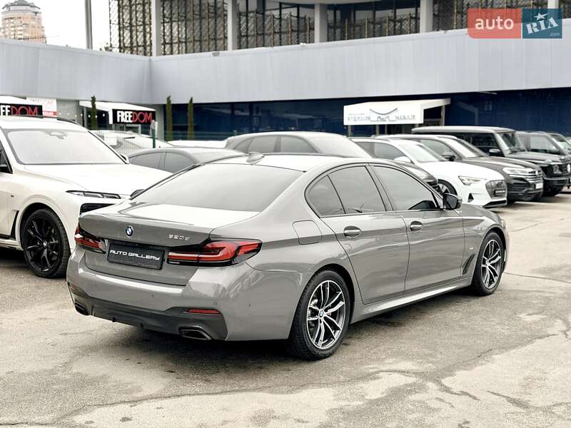 Седан BMW 5 Series 2022 в Киеве